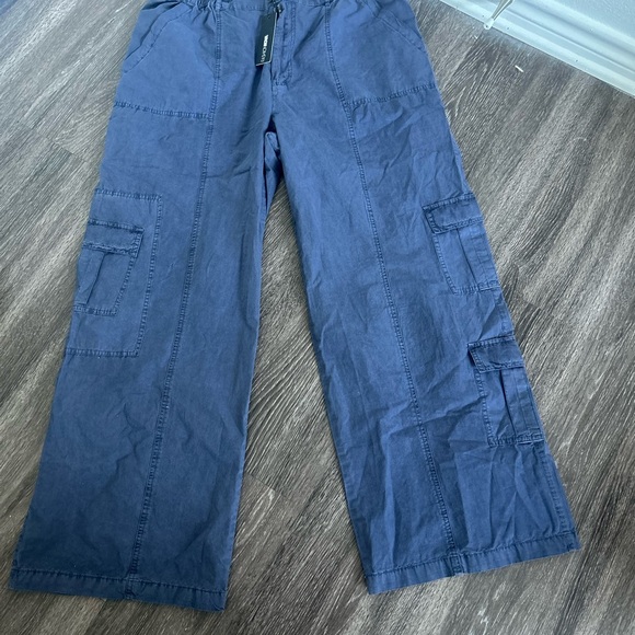Fashion Nova Women’s Blue Cargo Pants - Picture 1 of 3